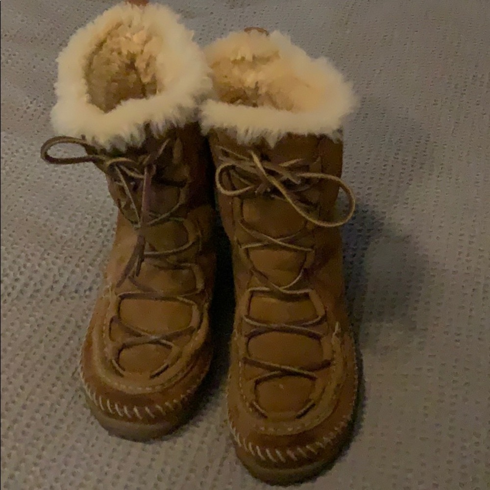 LL bean wicked good lodge boots